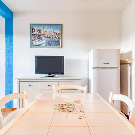 La Maison Des Sarrazins Apartment *